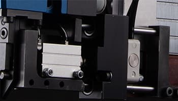 Continuous reloading cylinder