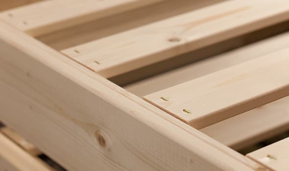 Automated fastening system in production